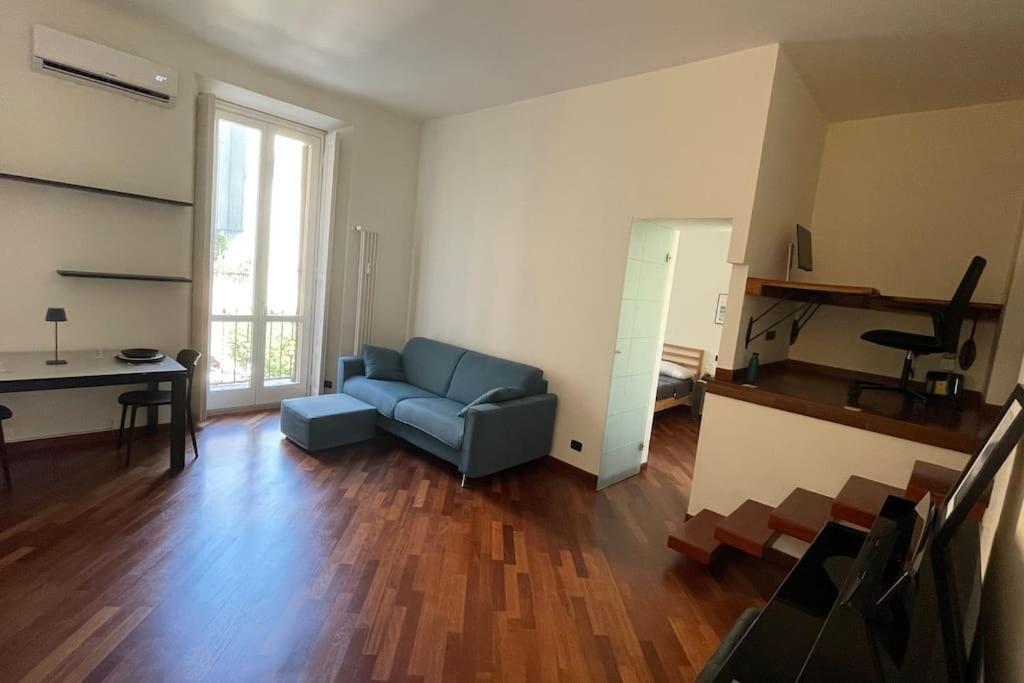 "Iris" Milano Lunigiana In Stazione Centrale Apartment Luaran gambar