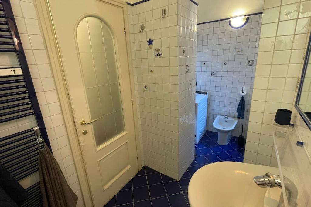"Iris" Milano Lunigiana In Stazione Centrale Apartment Luaran gambar